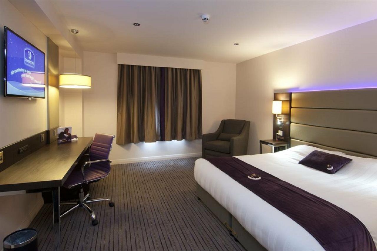 Premier Inn London Uxbridge Exteriör bild